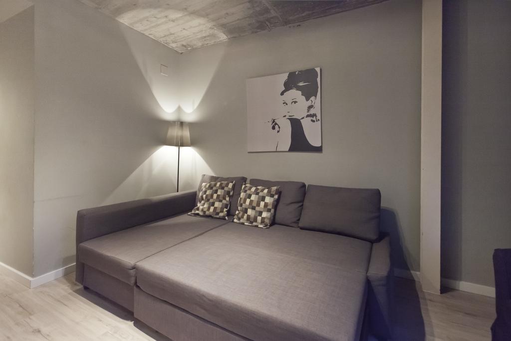Borne Lofts Apartment Barcelona Bagian luar foto